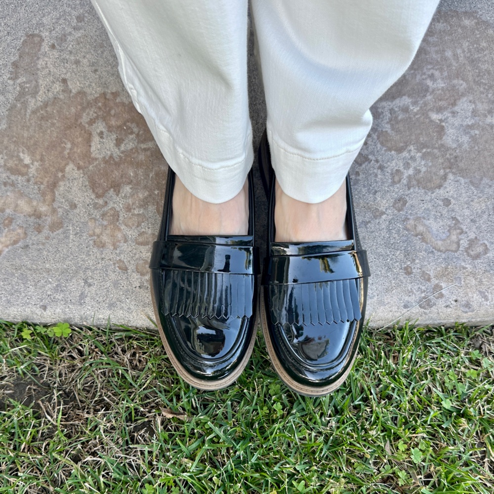 Clarks Collection Black Patent Leather Loafers fringe classic comfortable siz 10